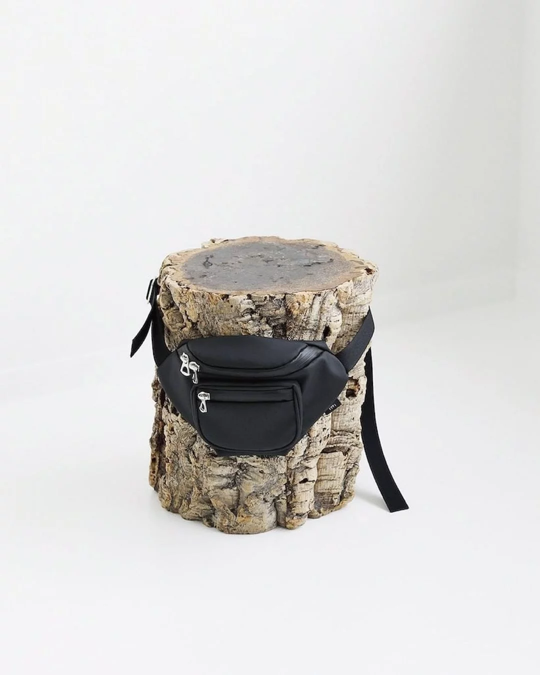 ITTI – JUDIE COIN BODY POUCH / 腰包 斜肩包 / 黑色 7